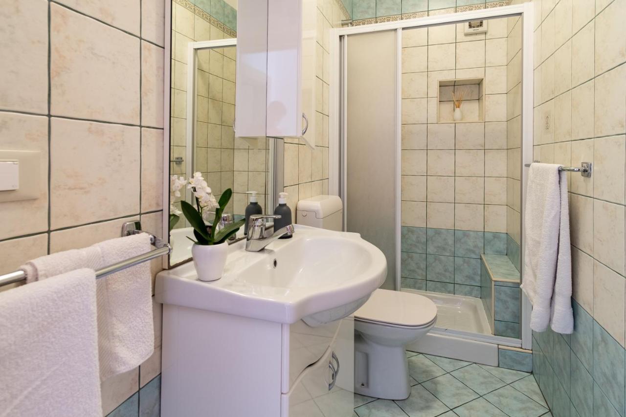 Apartmani Jolly Porec: Blizu Centra I Mora Экстерьер фото